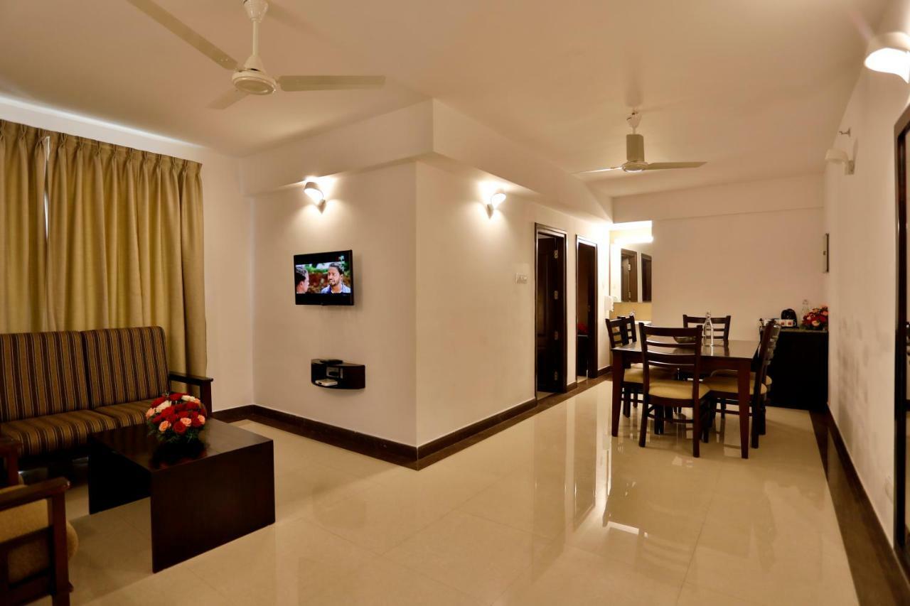 Sterling Thekkady Hotel Bagian luar foto