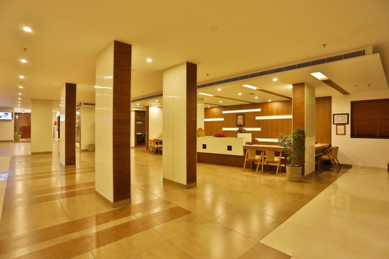Sterling Thekkady Hotel Bagian luar foto