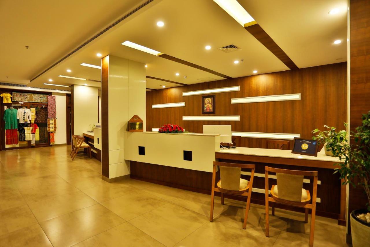 Sterling Thekkady Hotel Bagian luar foto