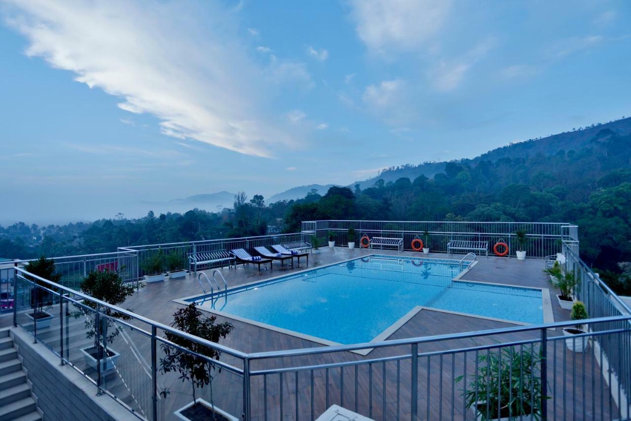 Sterling Thekkady Hotel Bagian luar foto