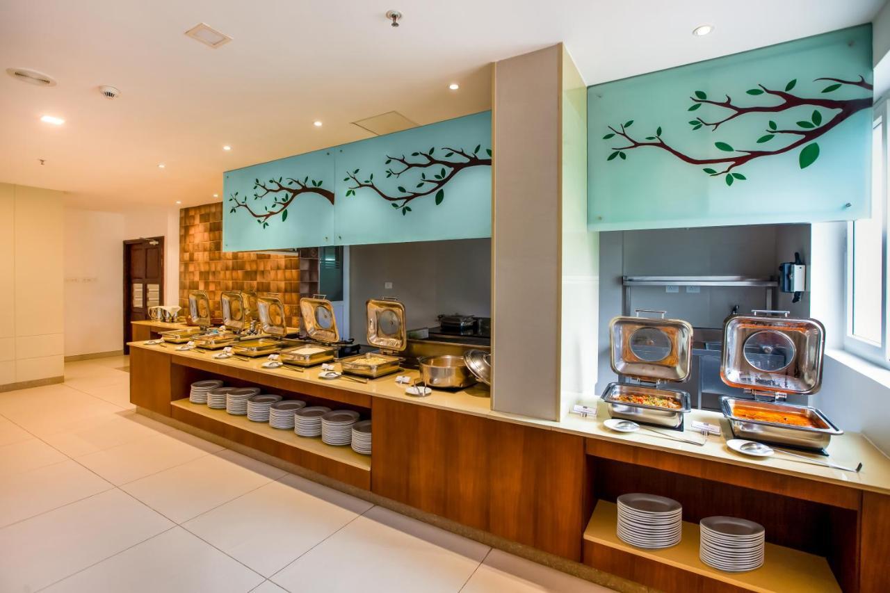 Sterling Thekkady Hotel Bagian luar foto