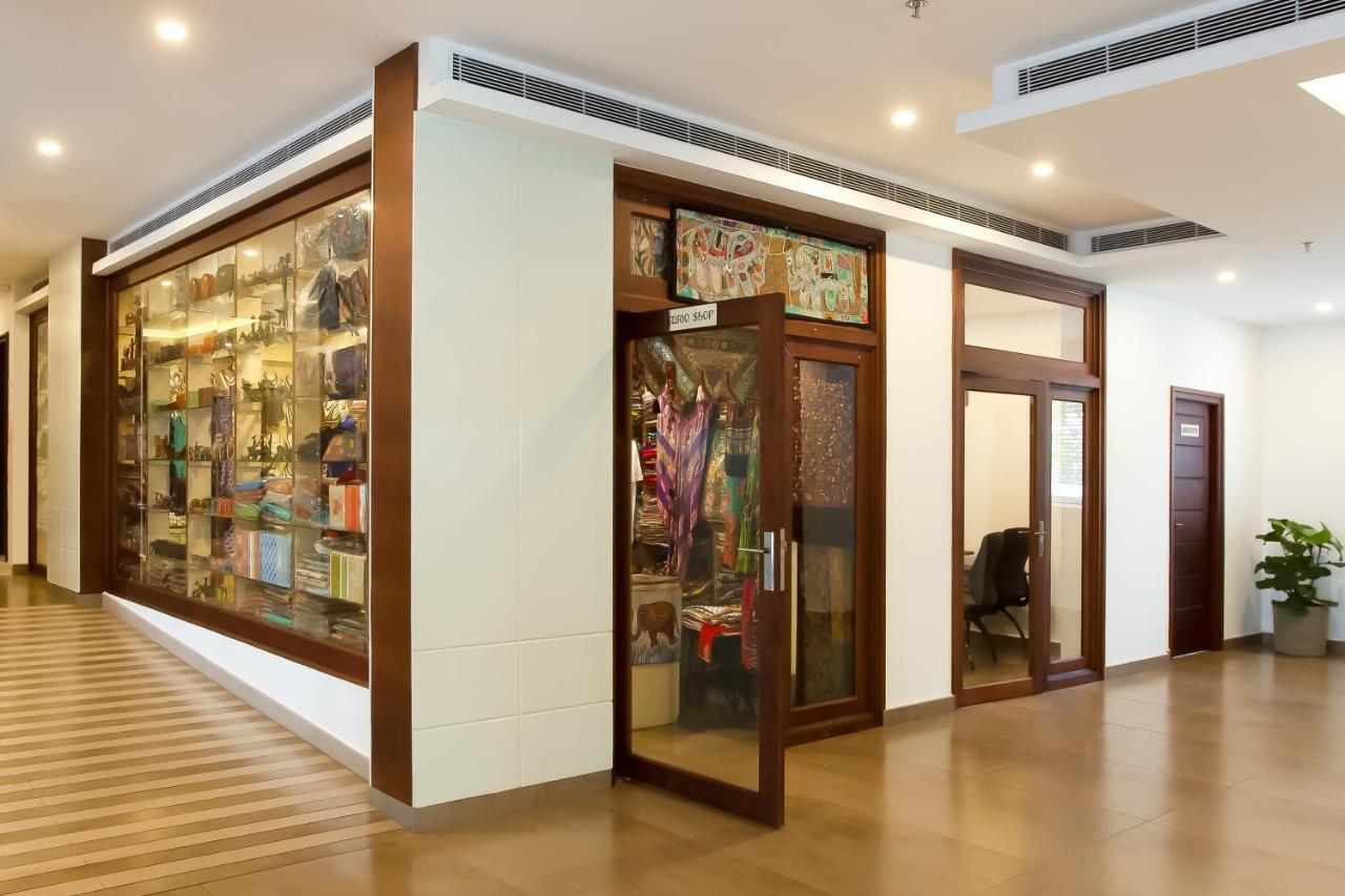 Sterling Thekkady Hotel Bagian luar foto