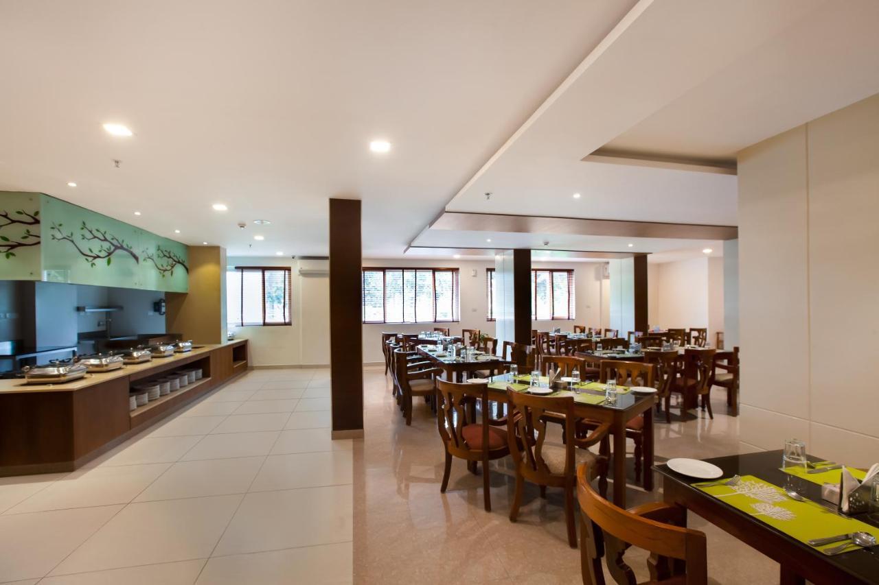 Sterling Thekkady Hotel Bagian luar foto