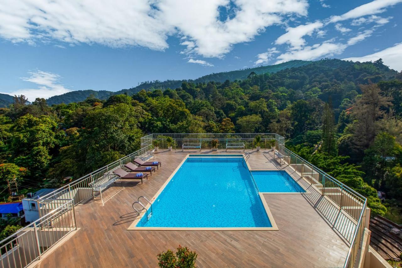 Sterling Thekkady Hotel Bagian luar foto